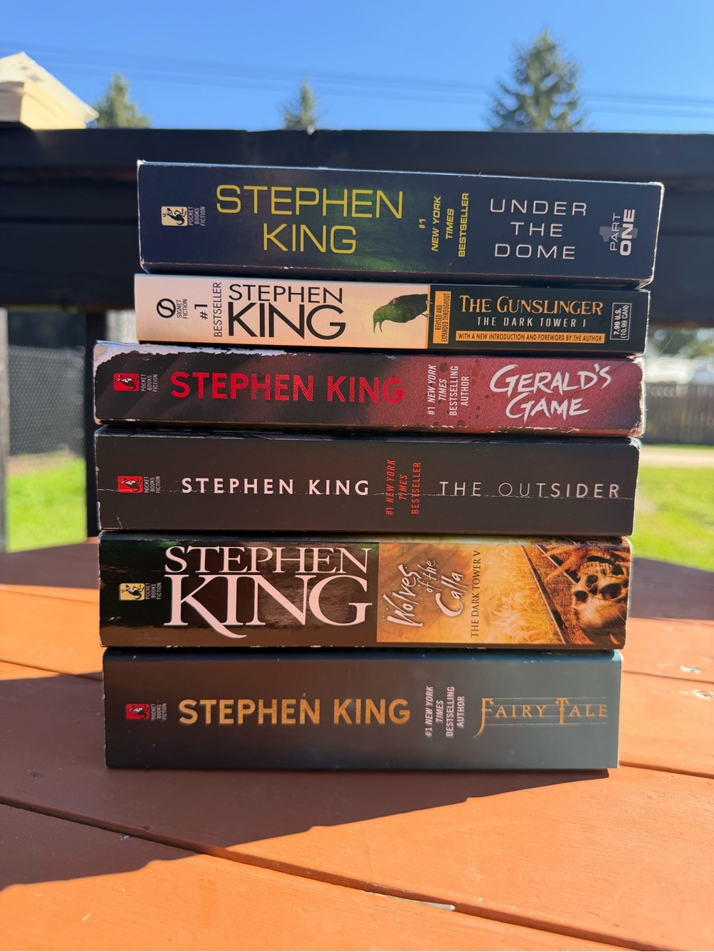 Stephen King Paperback Bundle - 6 Books Included!